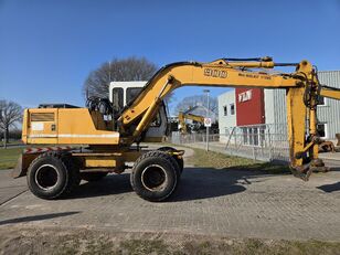 Liebherr A900 wheel excavator