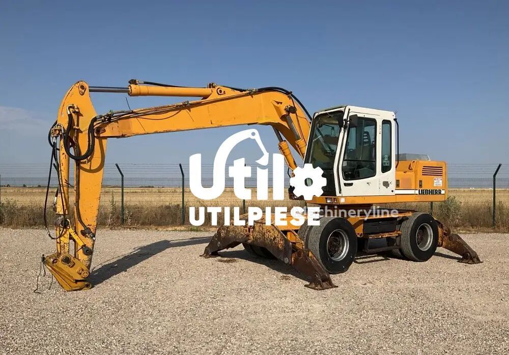 Excavator pe pneuri Liebherr A902 în bucăți - Machineryline