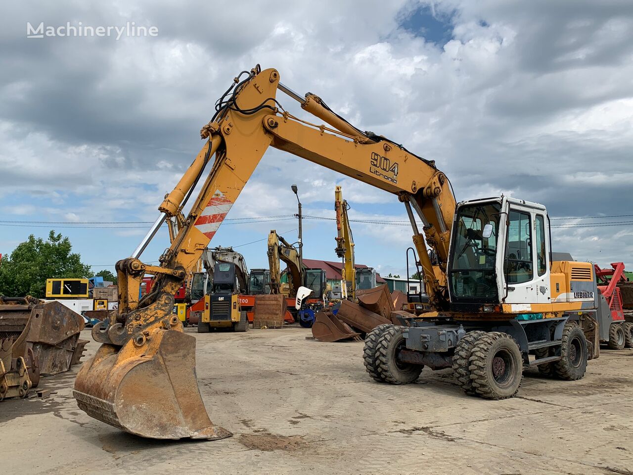 Liebherr A904 Litronic wheel excavator