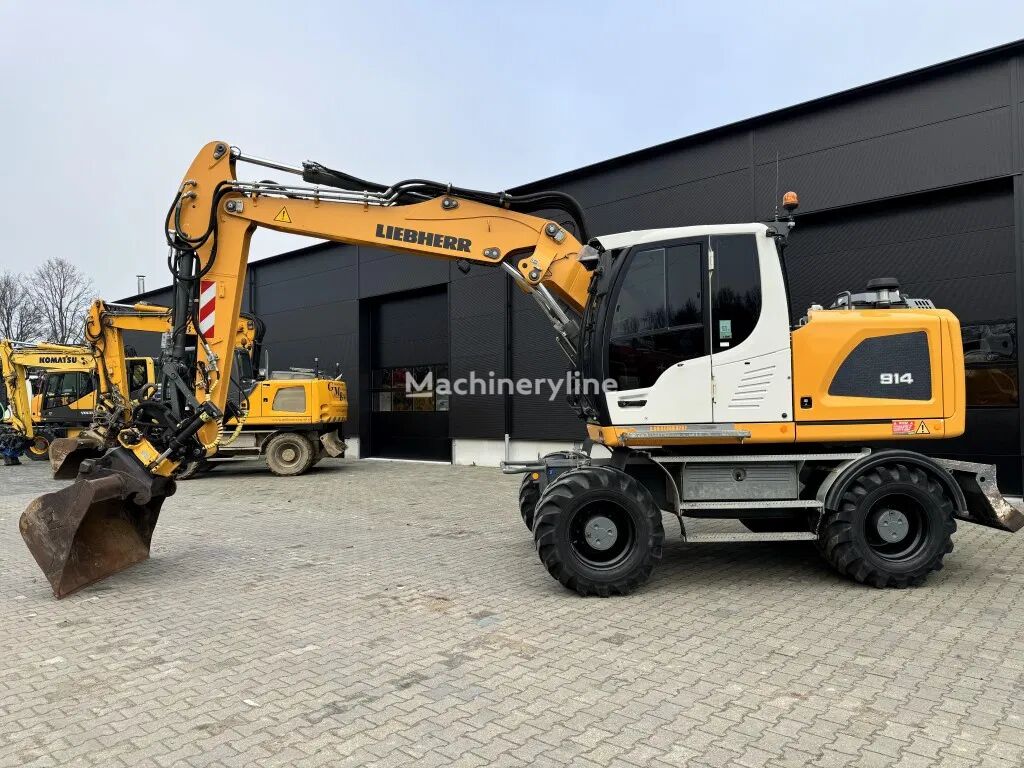 Liebherr A914 2018 Engcon 8700 uur STAGE V NL MACHINE !! TOP CONDITION !! excavadora de ruedas