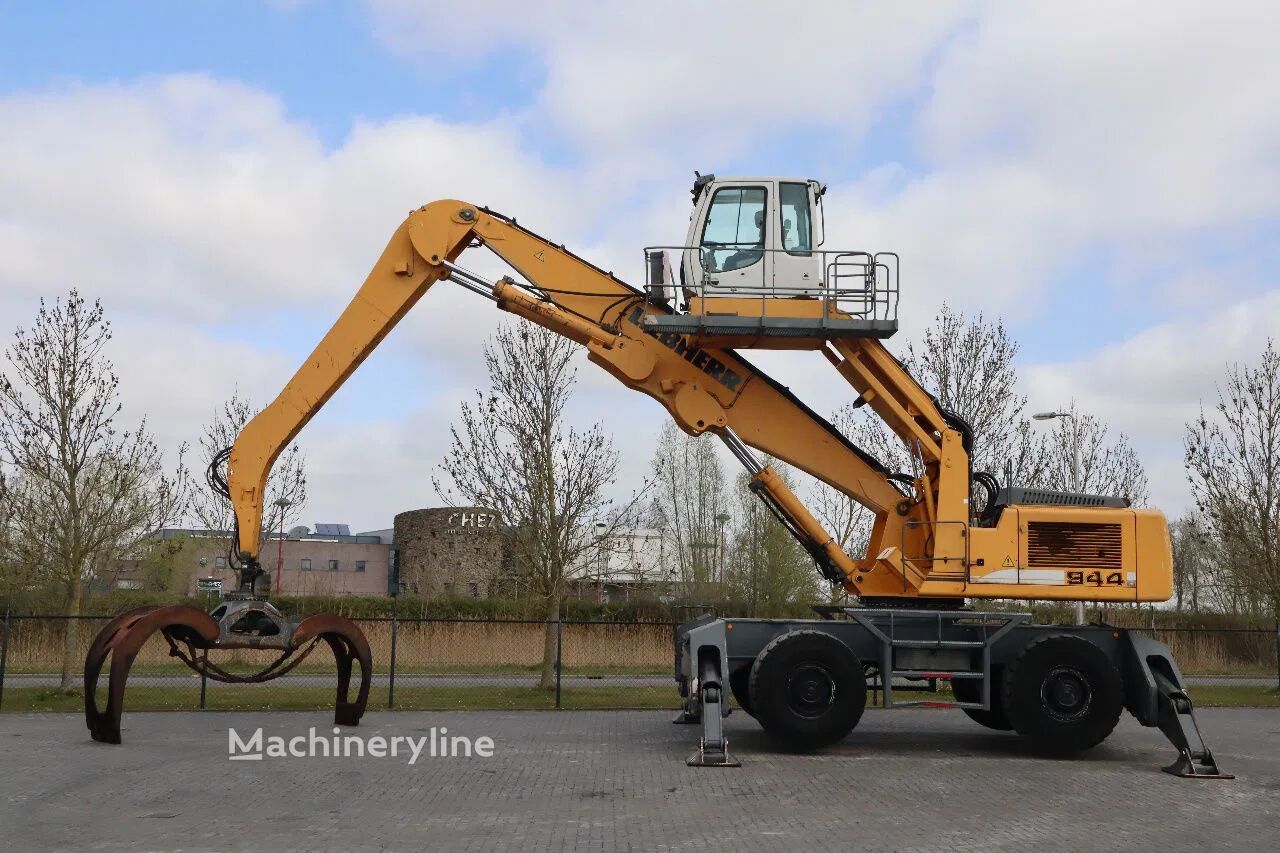 Liebherr A944 C HD | LOG GRAPPLE | HOLZGREIFER | TIMBER wheel excavator - Machineryline