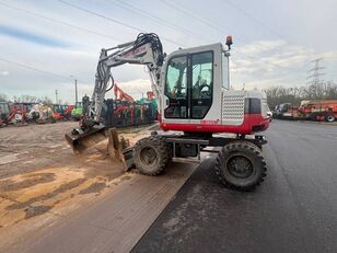 pelle sur pneus Takeuchi TB 175 W