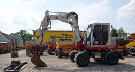 حفارة ذات العجلات Takeuchi TB 175W