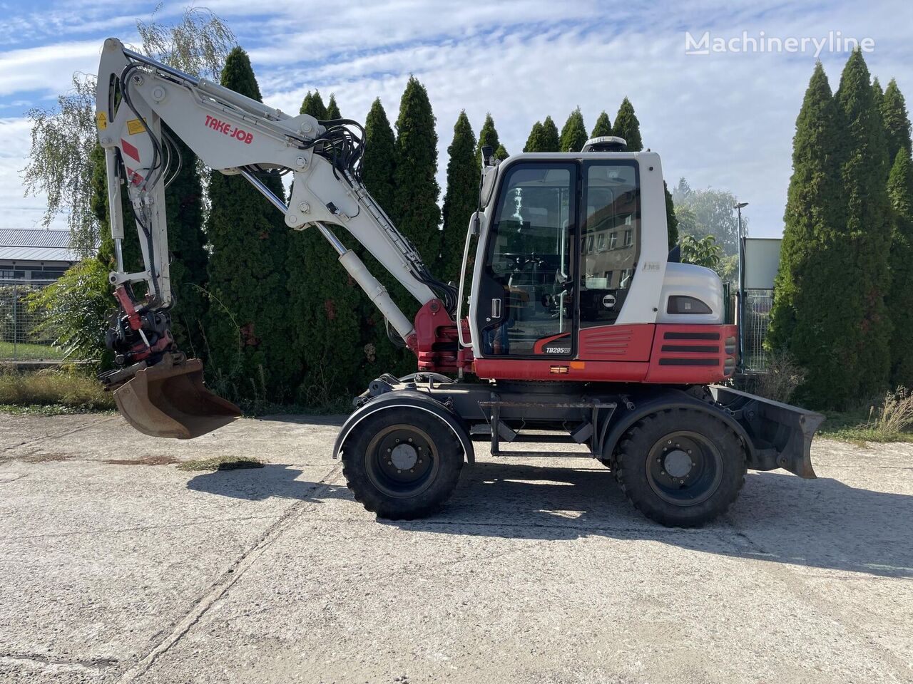 kolové rypadlo Takeuchi TB 295W