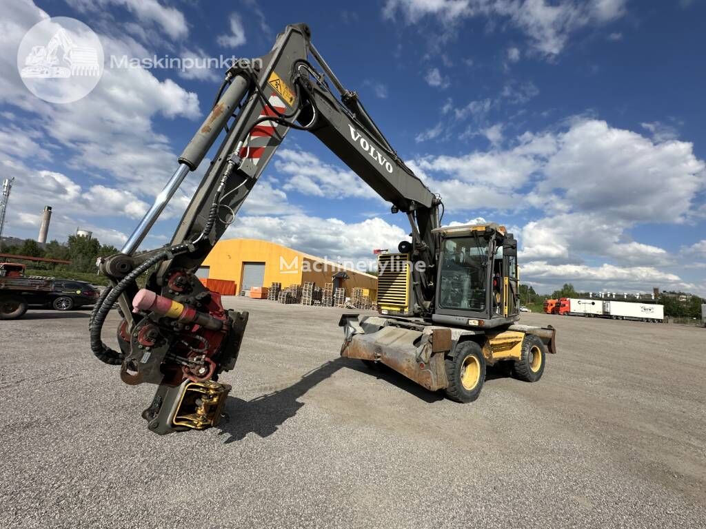 Volvo EW 160 riteņu ekskavators