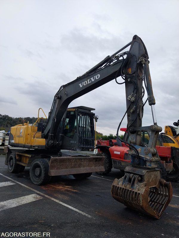 Volvo EW160 wheel excavator