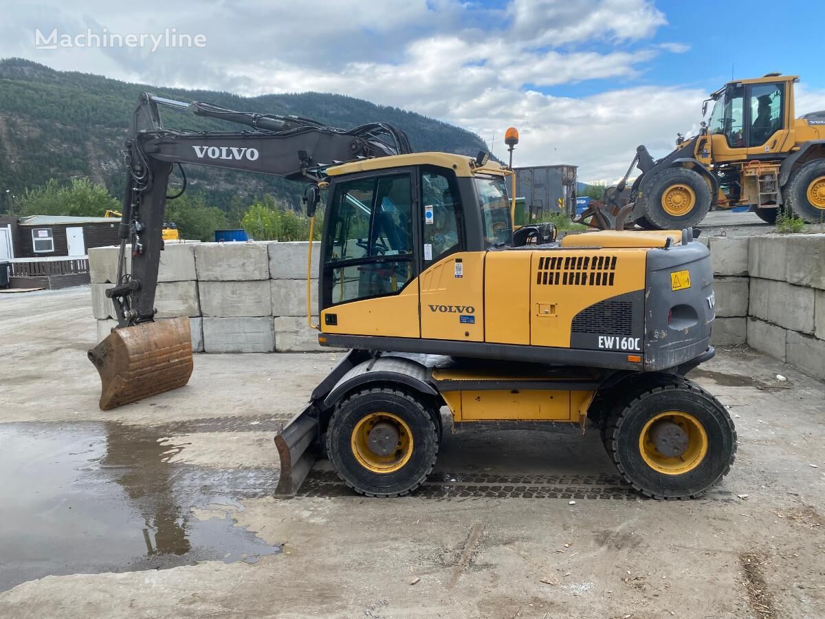 Volvo EW160C hjulmaskin med rotortilt og sentralsmøring wheel excavator