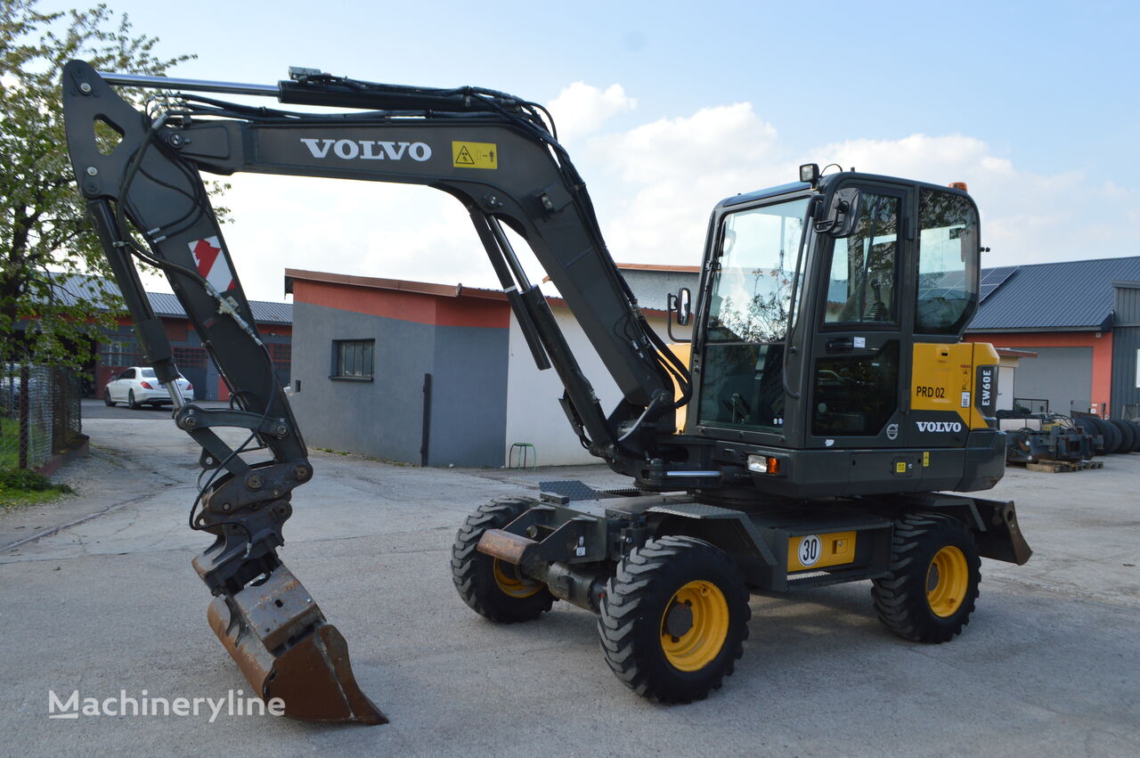 Volvo EW60E excavadora de ruedas