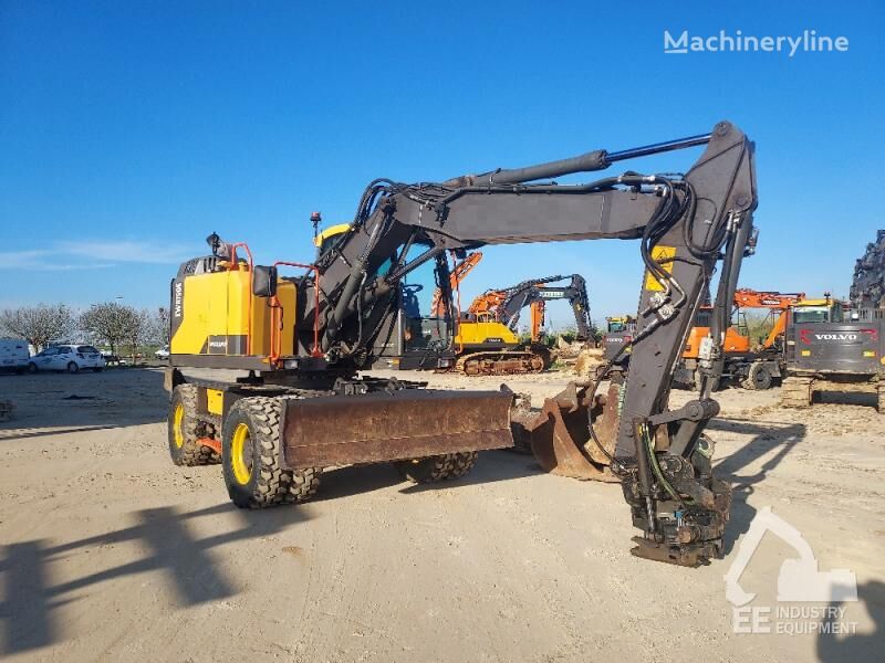 pelle sur pneus Volvo EWR 150 E