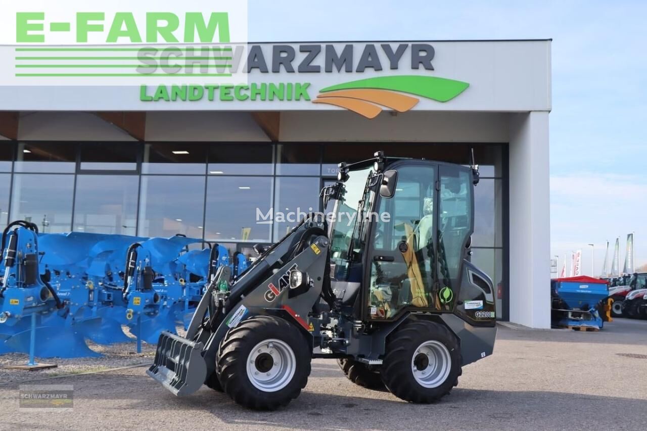 wheel loader