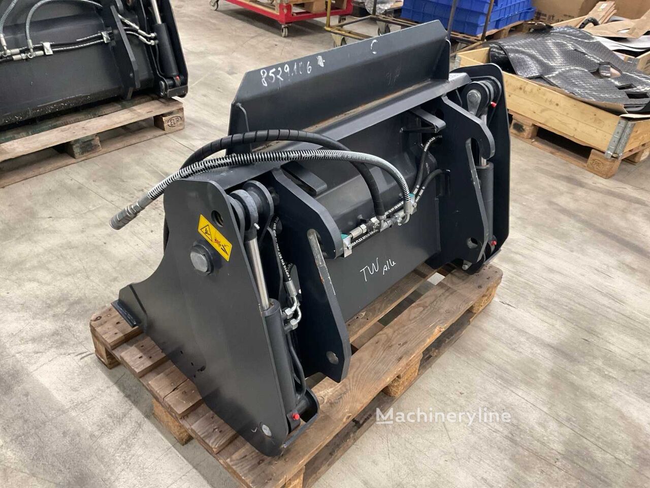 Chargeuse sur pneus AF 1100 HV klein - Machineryline