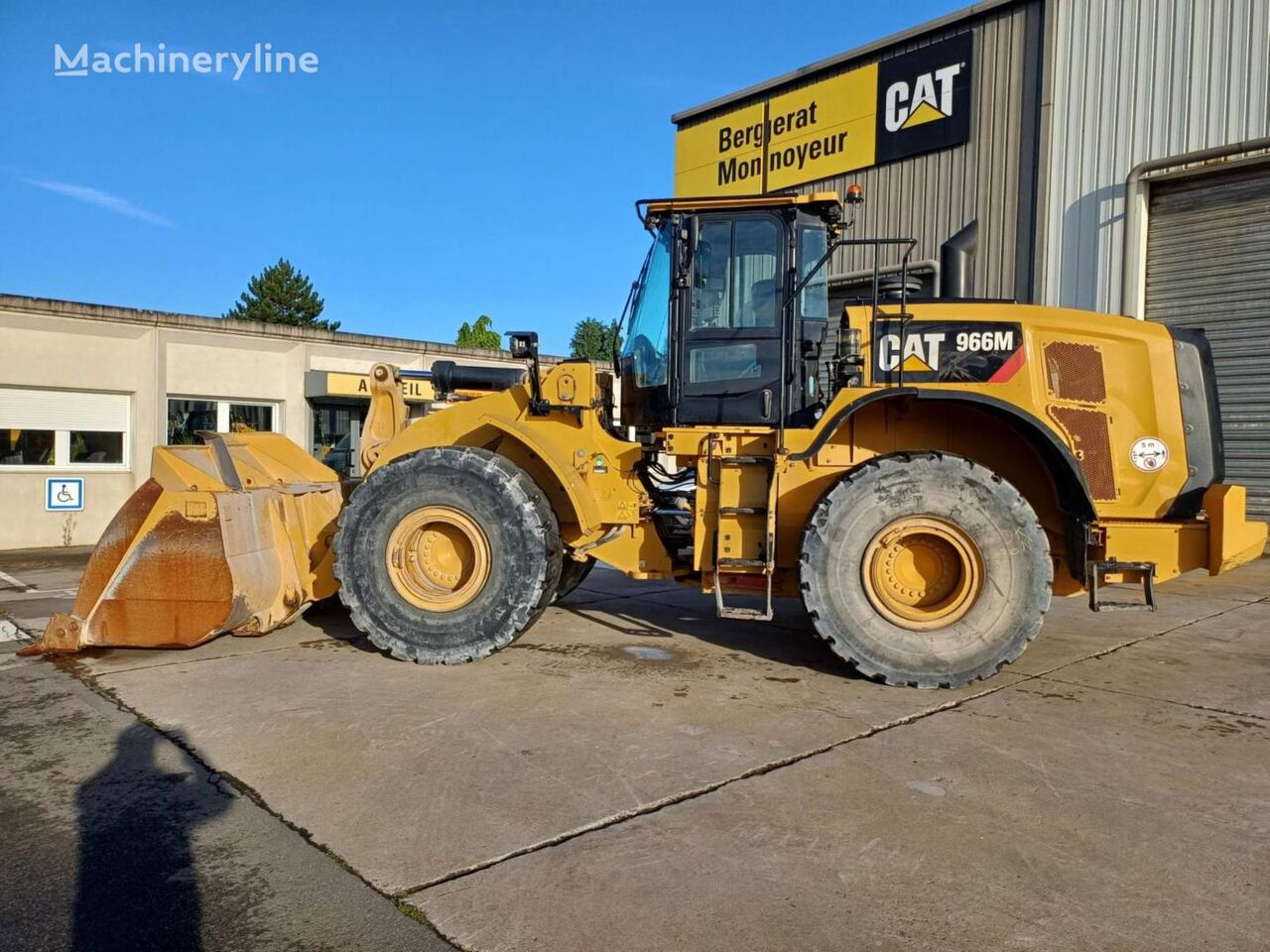 CAT 966M wheel loader