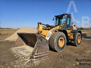фронтальный погрузчик Case 821 F