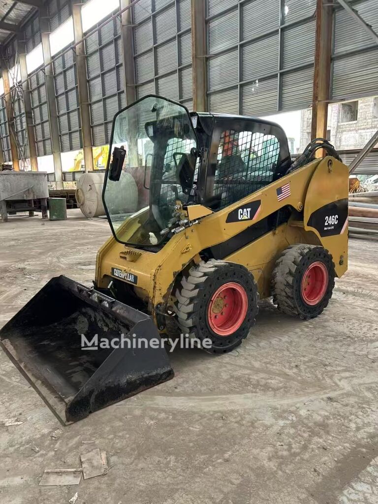 Carregadeira de rodas Caterpillar 246 C a venda | Machineryline MZ Carregadeira de rodas Caterpillar 246 C - Machineryline