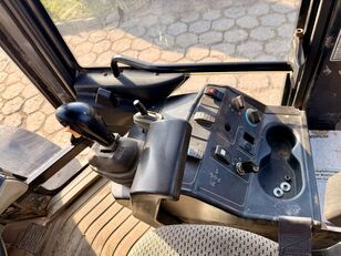 фронтальный погрузчик Caterpillar 906