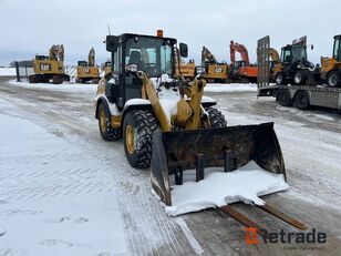 Caterpillar 906 prednji utovarivač