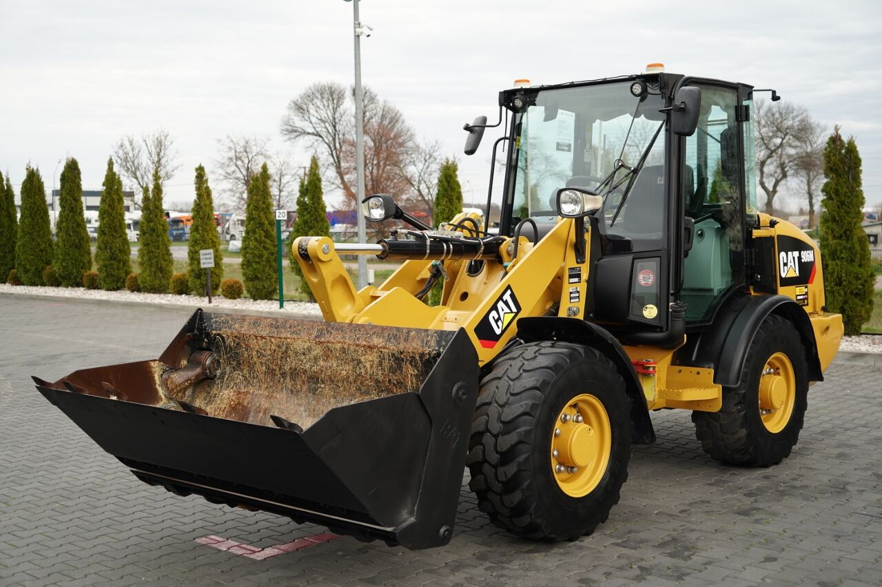 Caterpillar 906M / UTovarivač / 2019. / Kliještasti kiper /