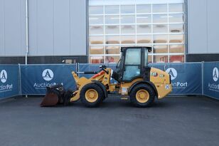 Caterpillar 908 lastikli y&uuml;kleyici