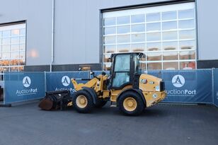 Caterpillar 908 lastikli y&uuml;kleyici