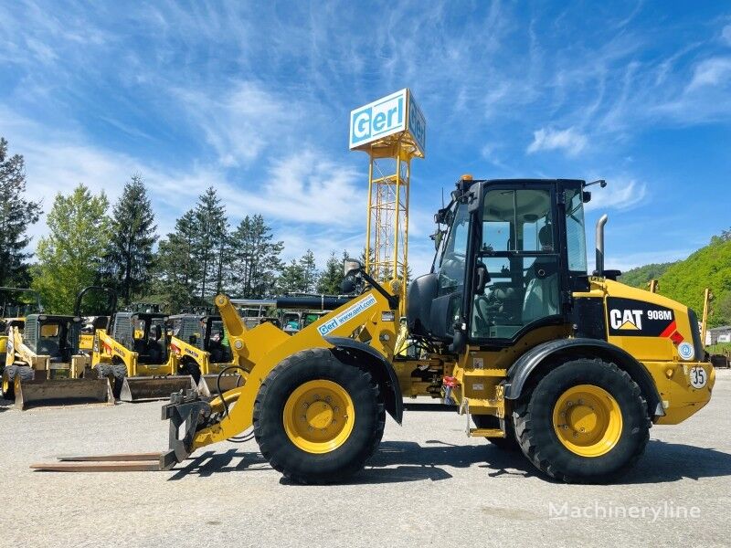 chargeuse sur pneus Caterpillar 908M