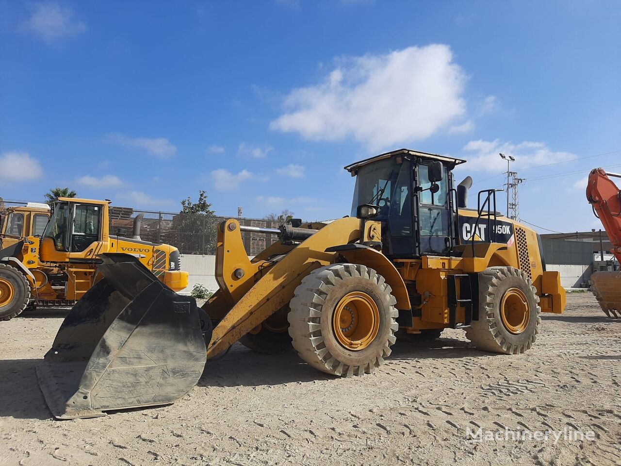 máy xúc lật Caterpillar 950K