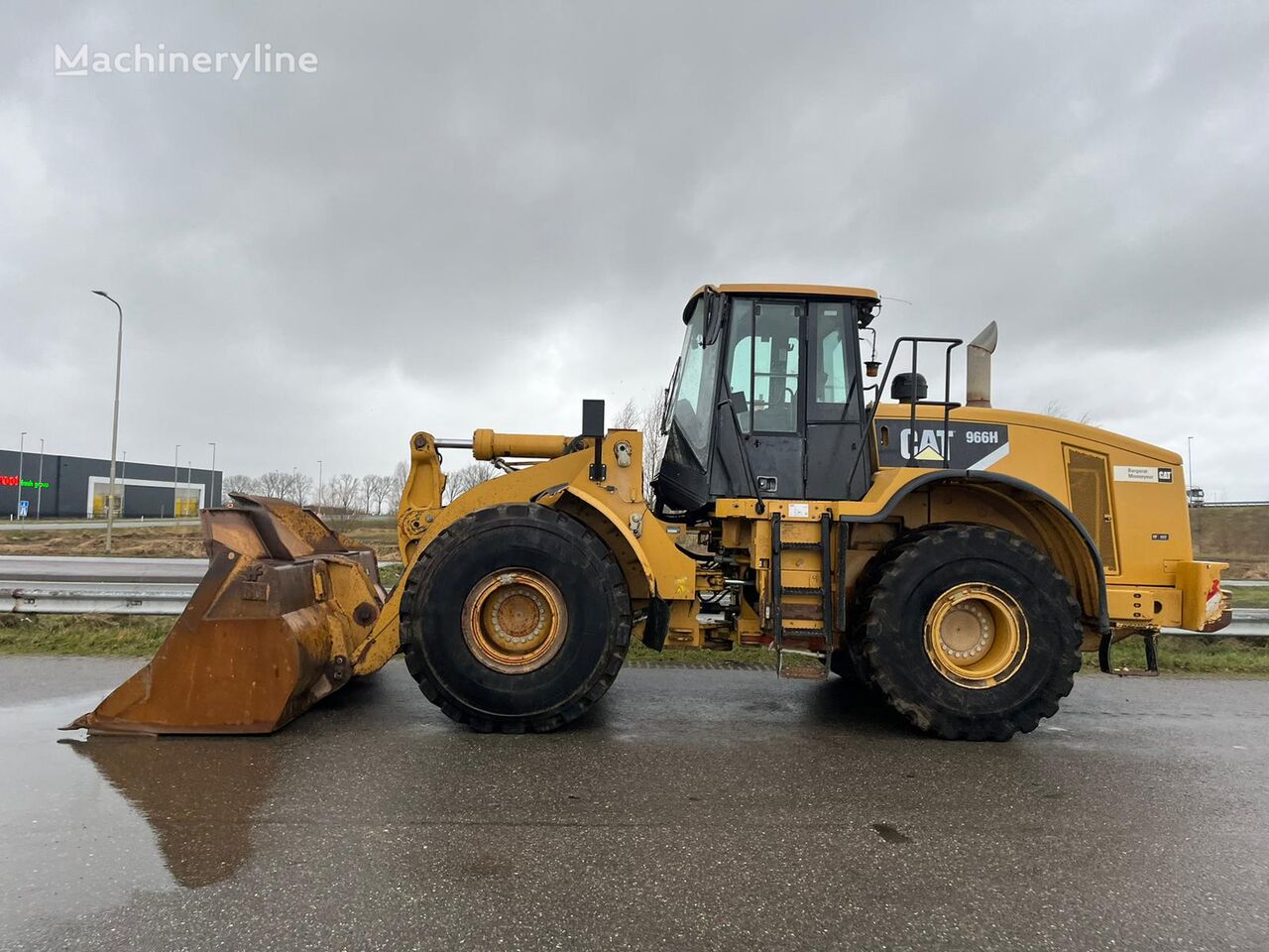 Caterpillar 966H wheel loader