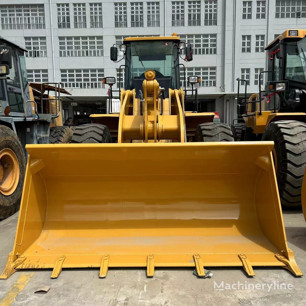 Caterpillar 966H in stock wheel loader