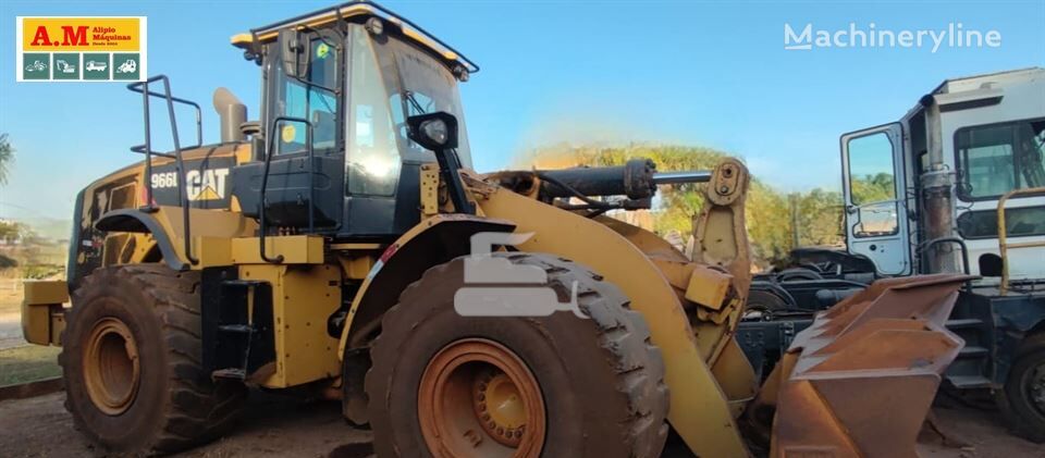 chargeuse sur pneus Caterpillar 966L