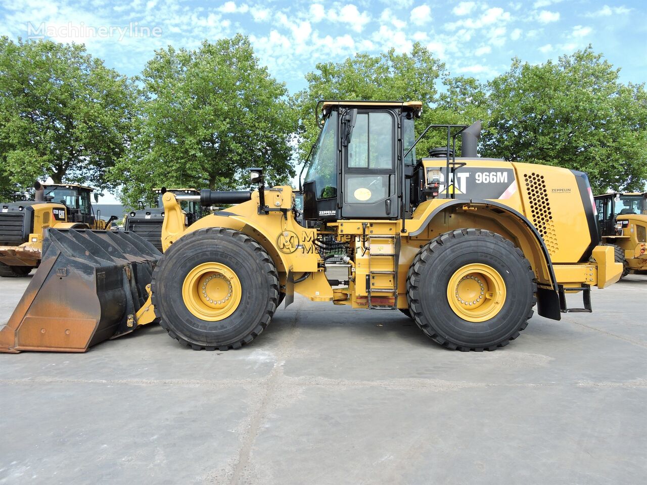 Caterpillar 966M wheel loader