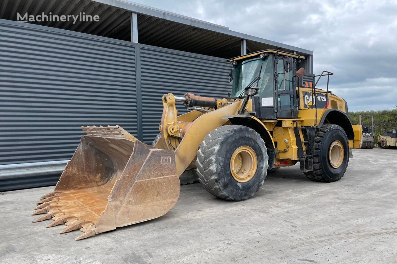 chargeuse sur pneus Caterpillar 972M