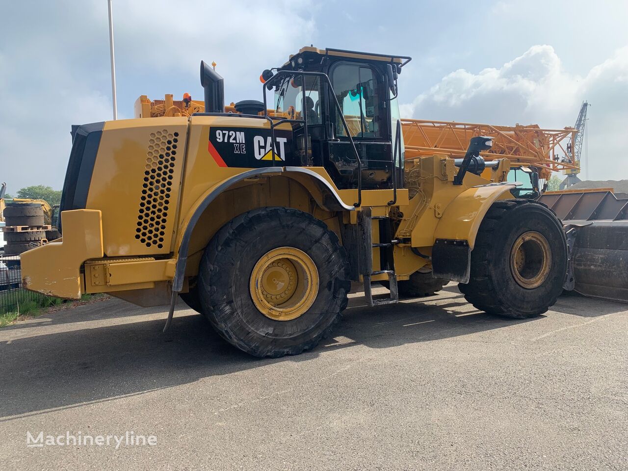 Caterpillar 972M wheel loader