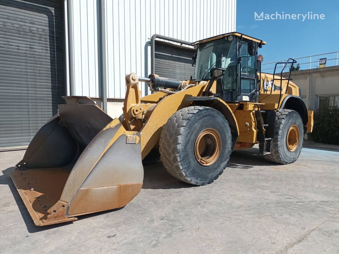 máy xúc lật Caterpillar 972M XE