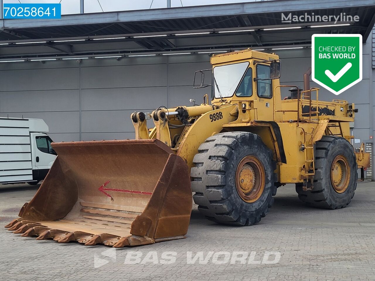 máy xúc lật Caterpillar 988 B GOOD TYRES mới