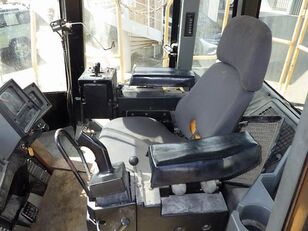 بيع جرافة ذات عجلات Caterpillar 988G - صورة 32 | Machineryline جرافة ذات عجلات Caterpillar 988G | صورة 32 - Machineryline