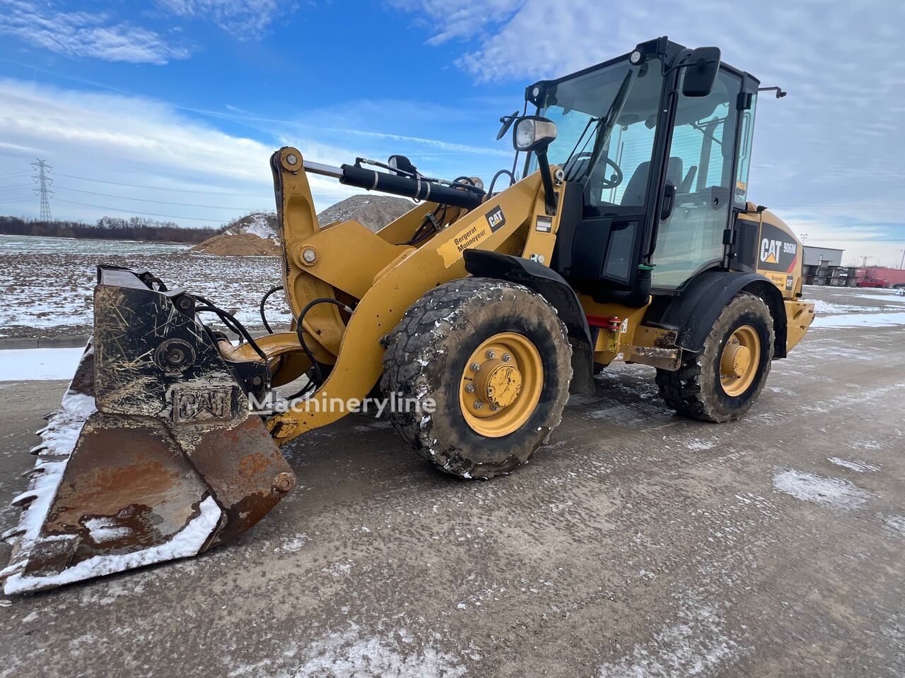 фронтальный погрузчик Caterpillar CAT 906M