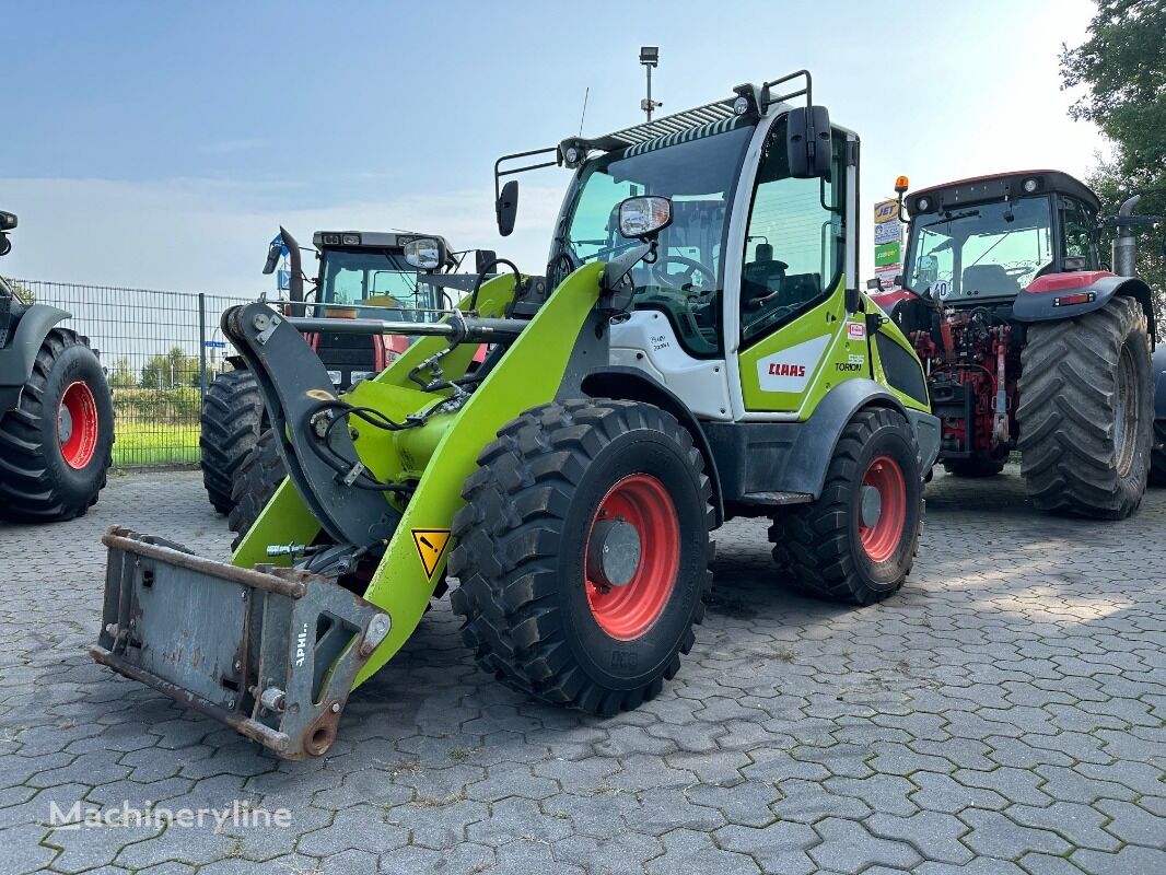 челен товарач Claas Torion 535