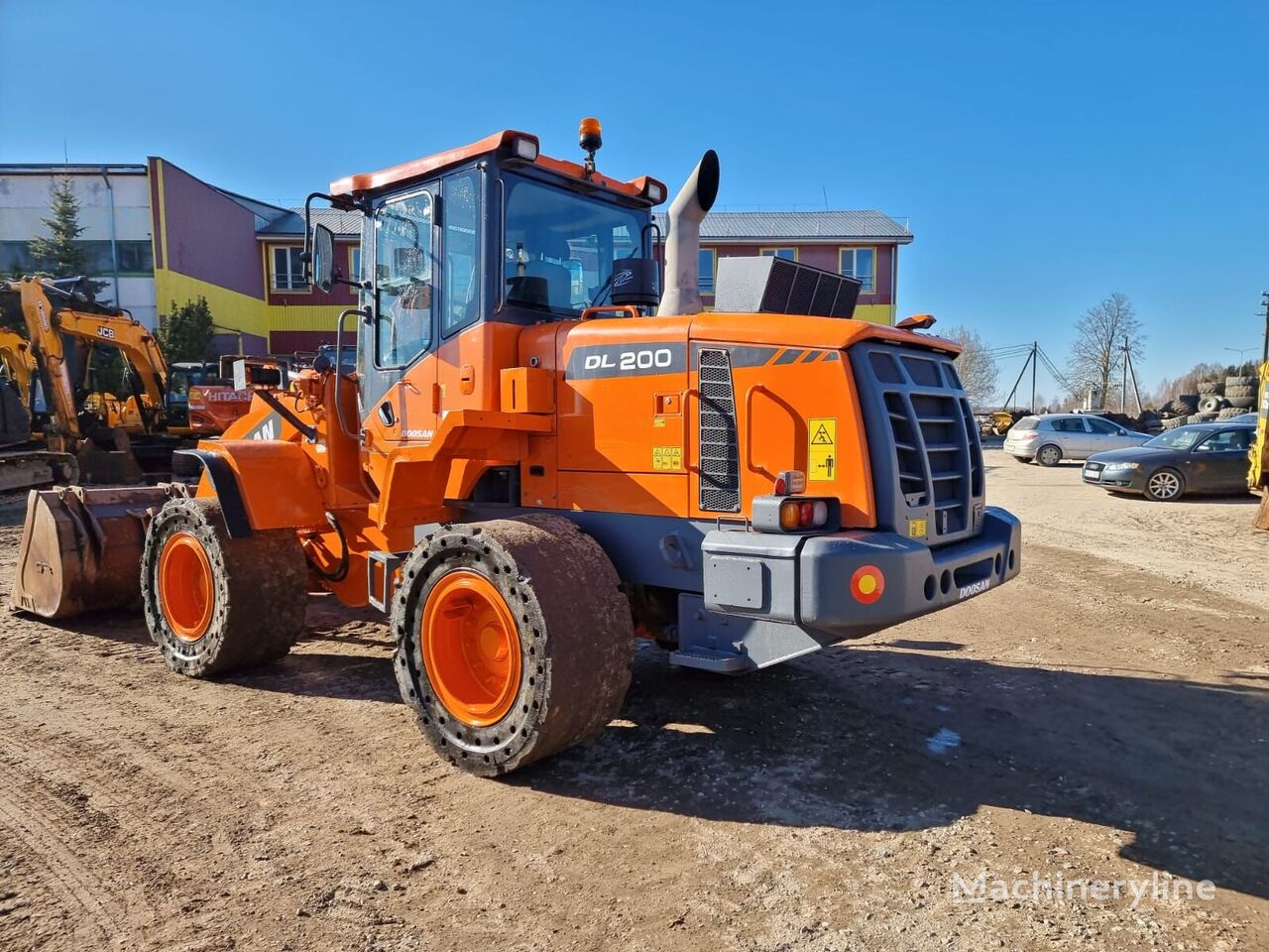 фронтальный погрузчик Doosan DL200-3