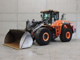 Doosan DL420 lastikli y&uuml;kleyici