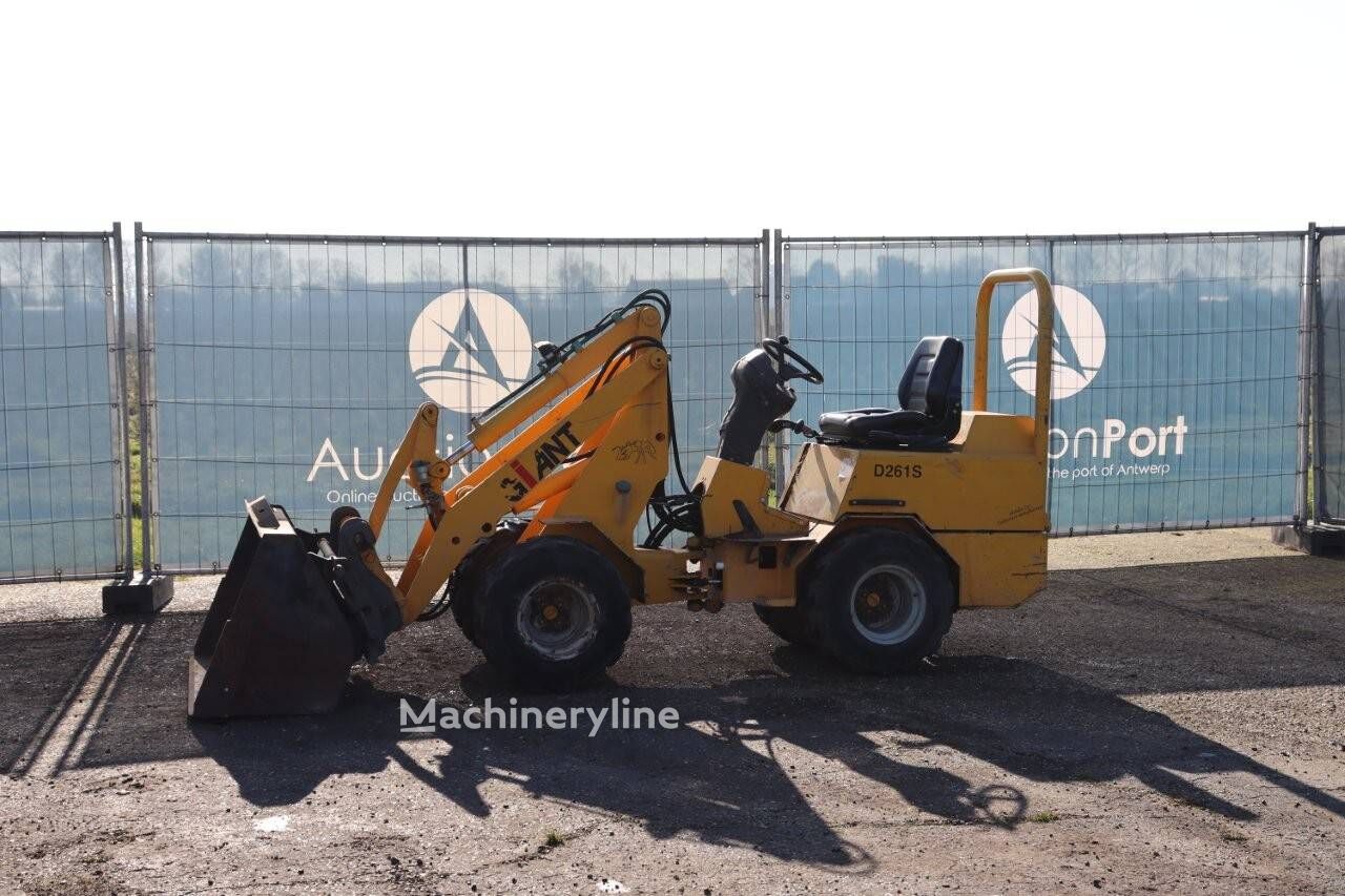 Giant D261S wheel loader