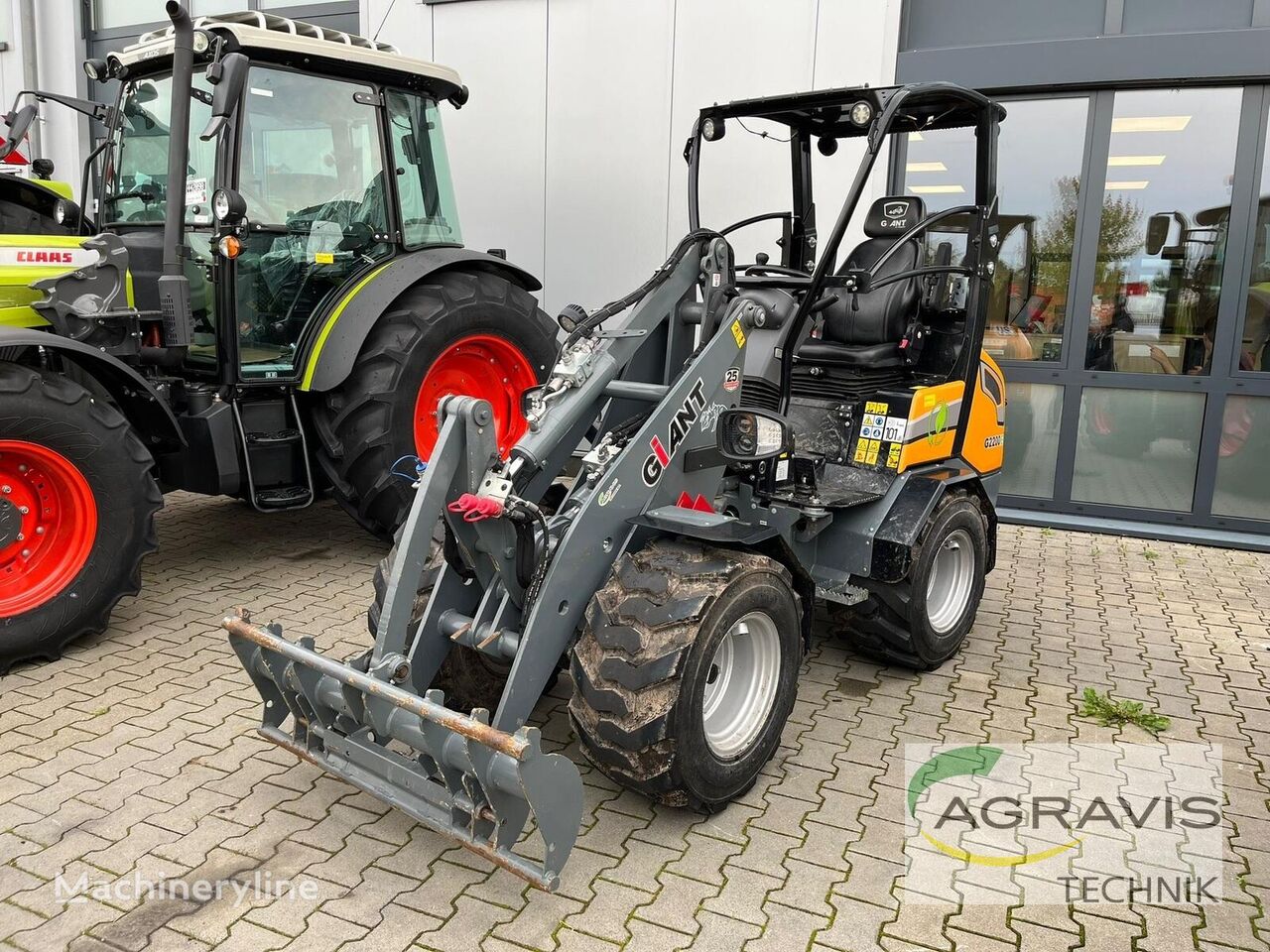 Giant G2200E cargadora de ruedas