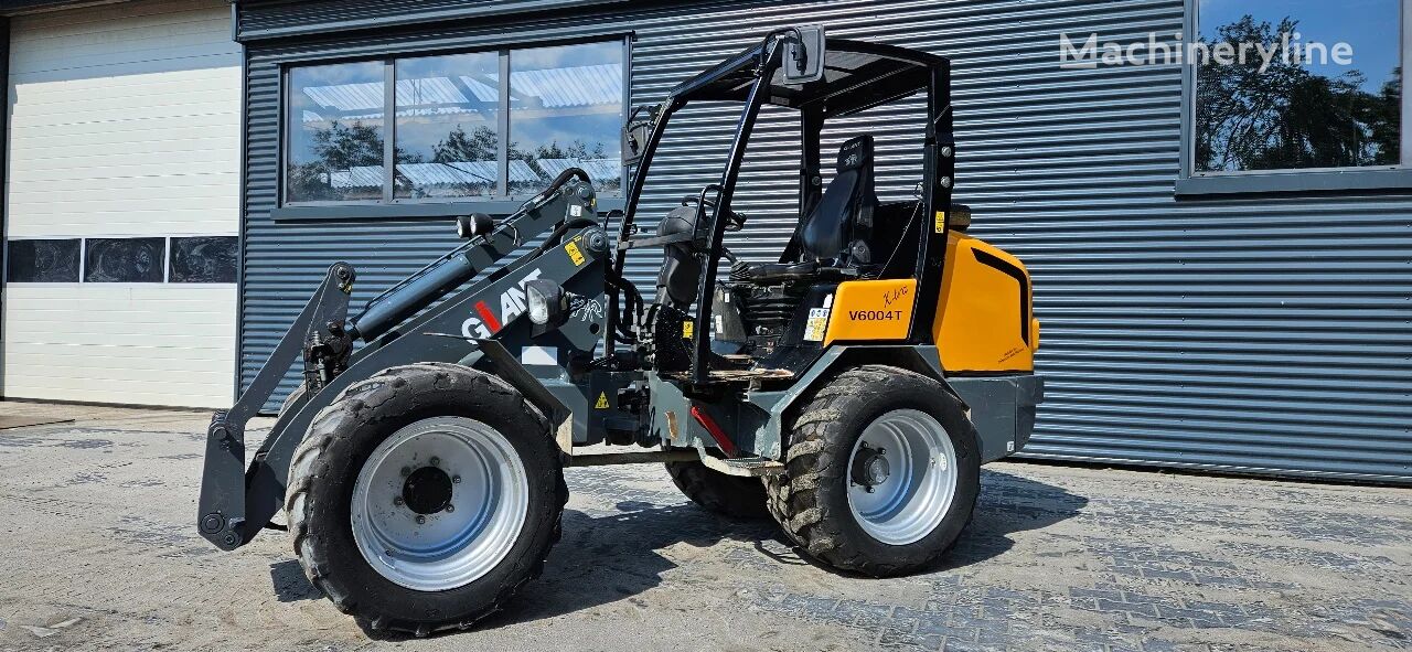 Giant V6004 T XTRA wheel loader