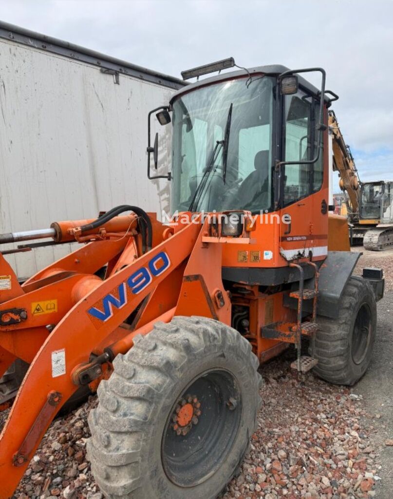 Chargeuse sur pneus Hitachi W90 - Machineryline