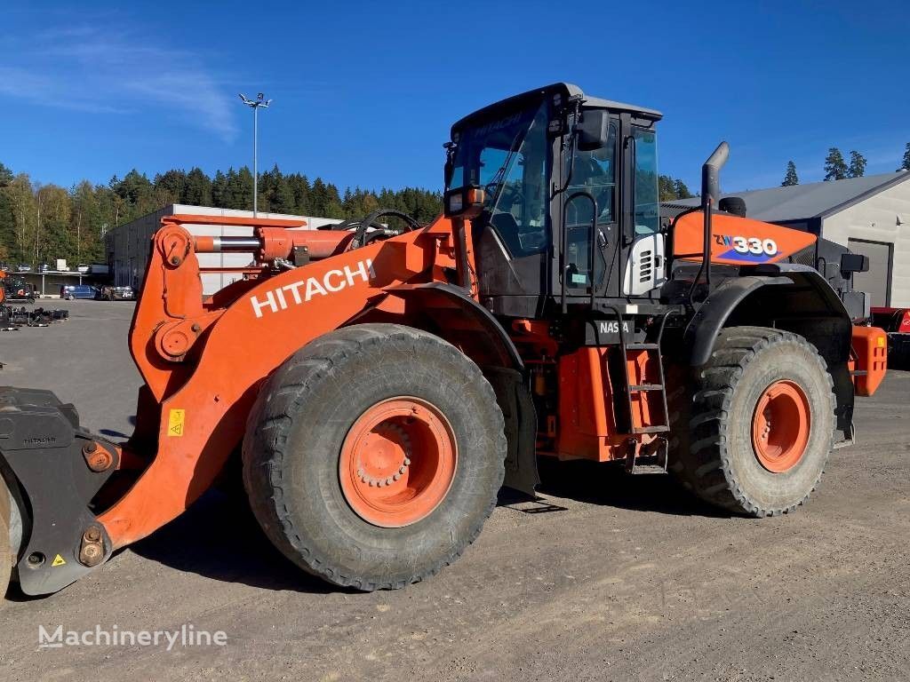 Hitachi ZW 330-6 kerekes rakodó