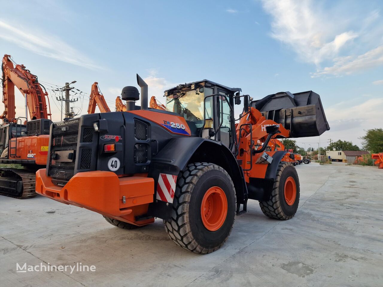 Hitachi ZW250-6, bucket 4cm, new tires, central greasing-PROMOTIE 93.900 wheel loader