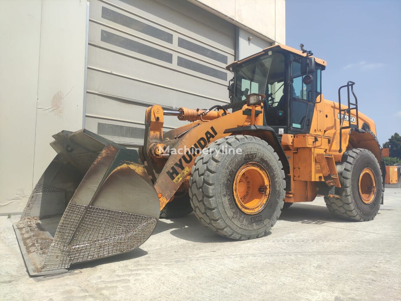 Hyundai HL960 lastikli yükleyici