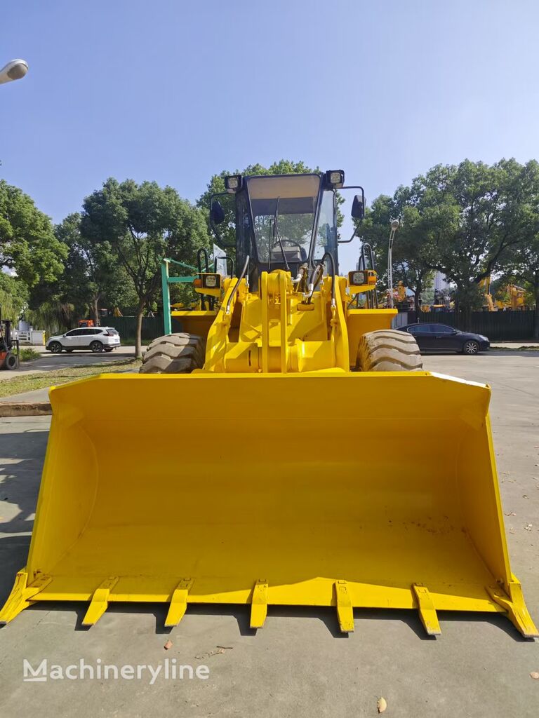 chargeuse sur pneus Komatsu WA320