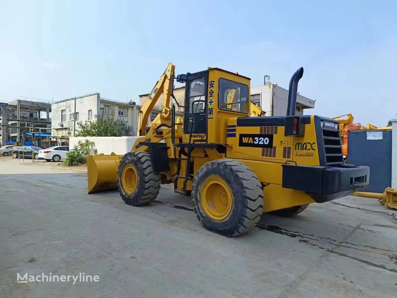 جرافة ذات عجلات Komatsu WA320-3