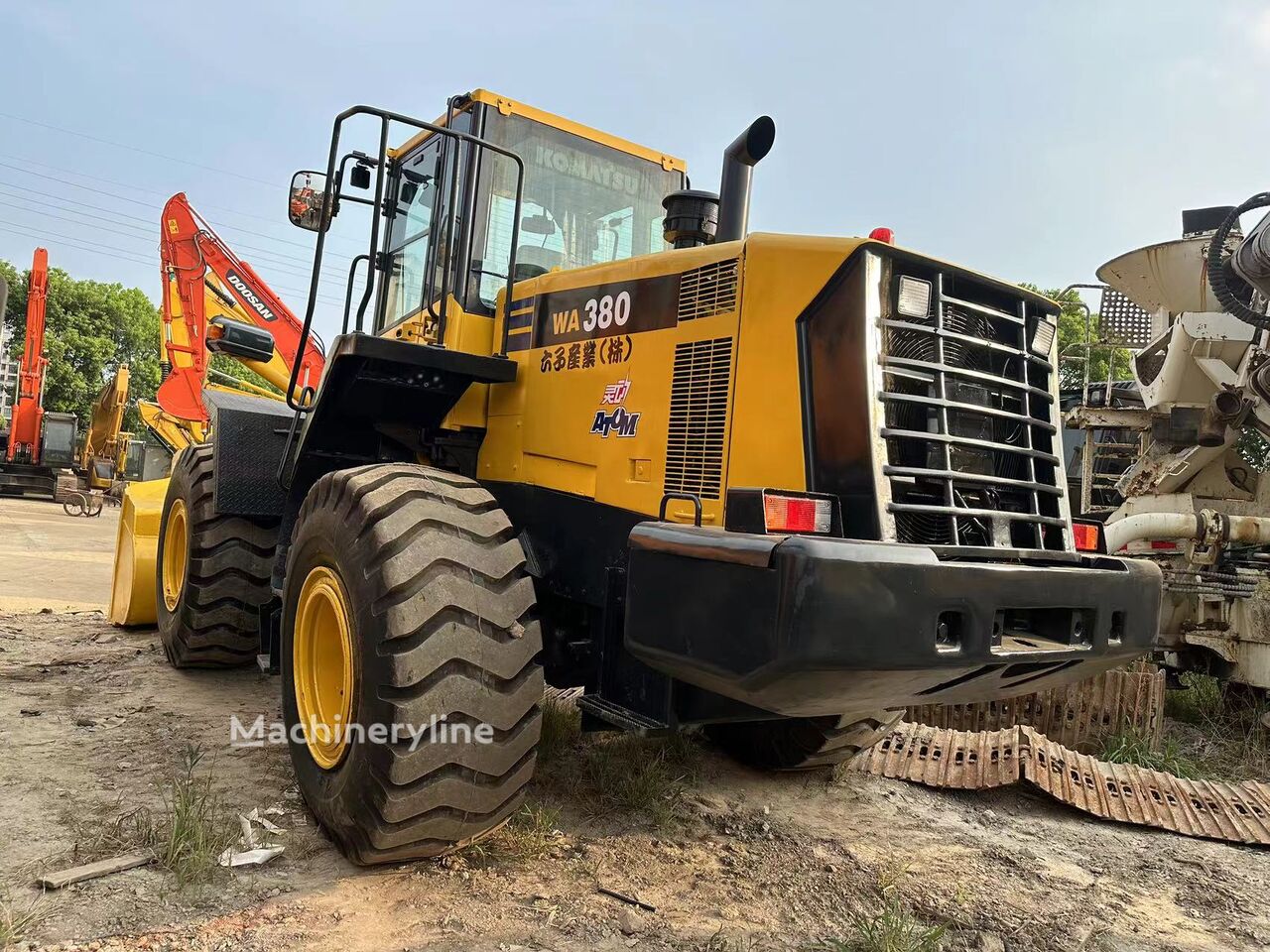 Komatsu WA380-6 prednji utovarivač - Machineryline