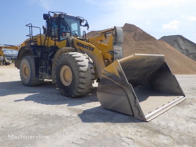 Komatsu WA500-8 wheel loader