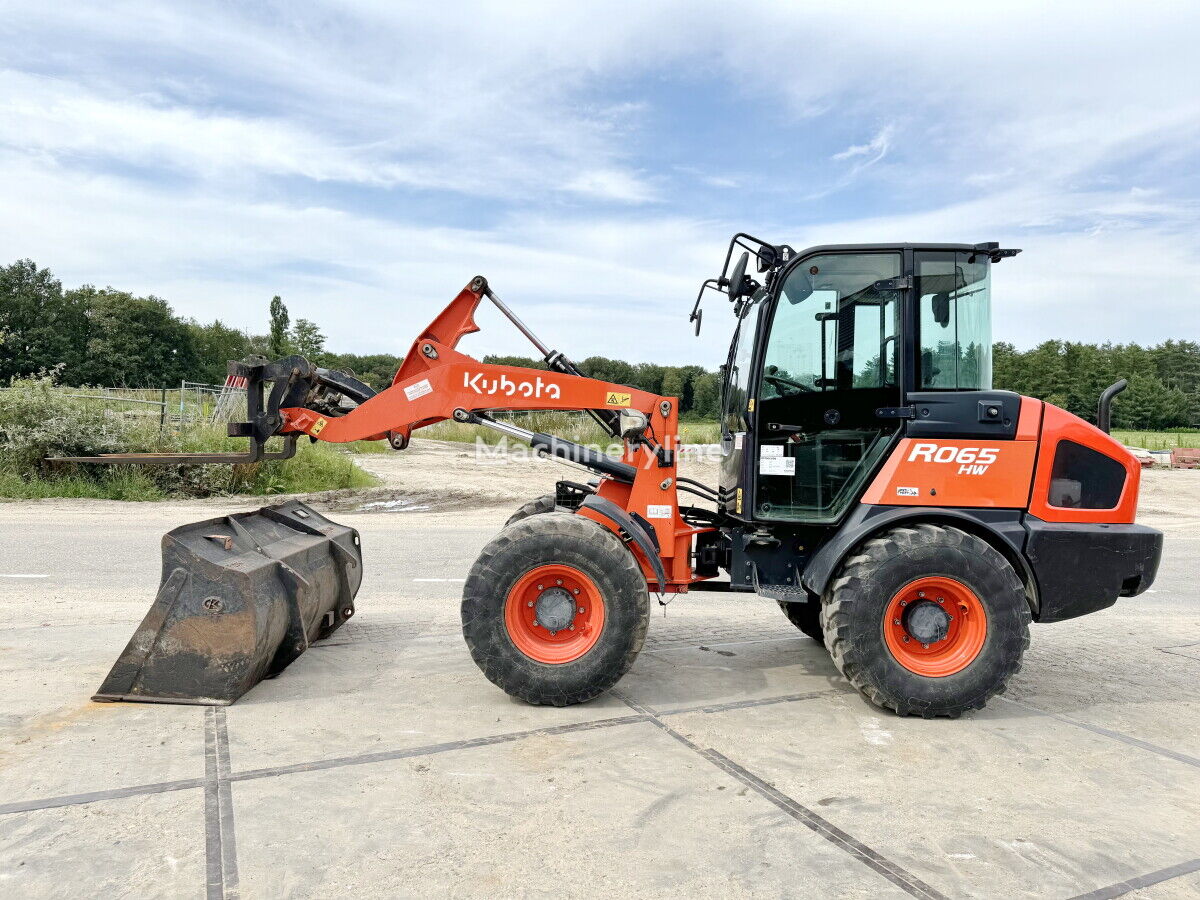 kolesový nakladač Kubota R065